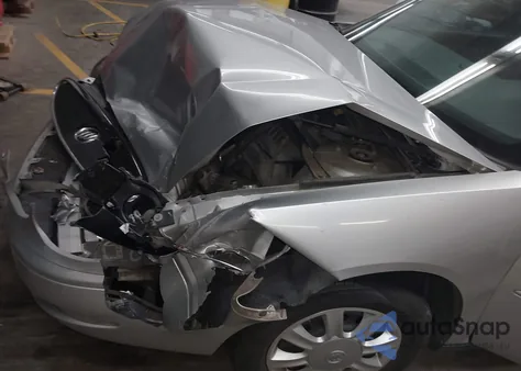 2005 Buick Lacrosse Cx z USA, uszkodzony, nr VIN 2G4WC532651309880